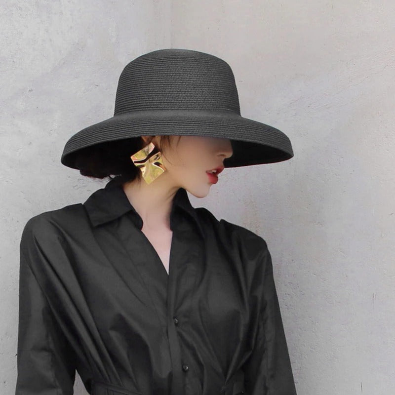 Timeless Hepburn-Style Vintage Oversized Wide Brim Summer  display picture 1