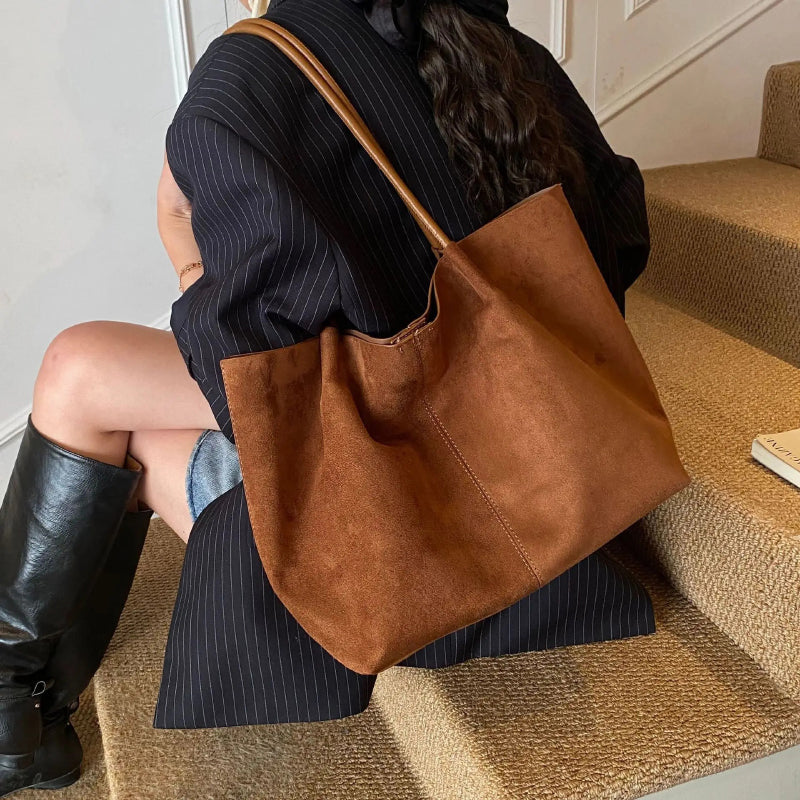 High-end City Chic Ample Storage Suede Shoulder Tote Bag – Boots N 